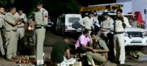 ग्राम कटारिया खेड़ी में अवैध शराब ठिकानों पर छापा, एडिशनल एसपी के नेतृत्व में 7 थानों की पुलिस ने की संयुक्त कार्यवाही
