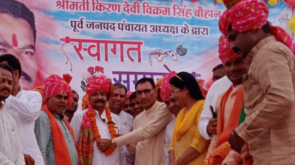 पूर्व जनपद अध्यक्ष श्रीमती किरणदेवी विक्रम चौहान ने जिले के प्रतिनिधियों सहित पत्रकारों का किया सम्मान