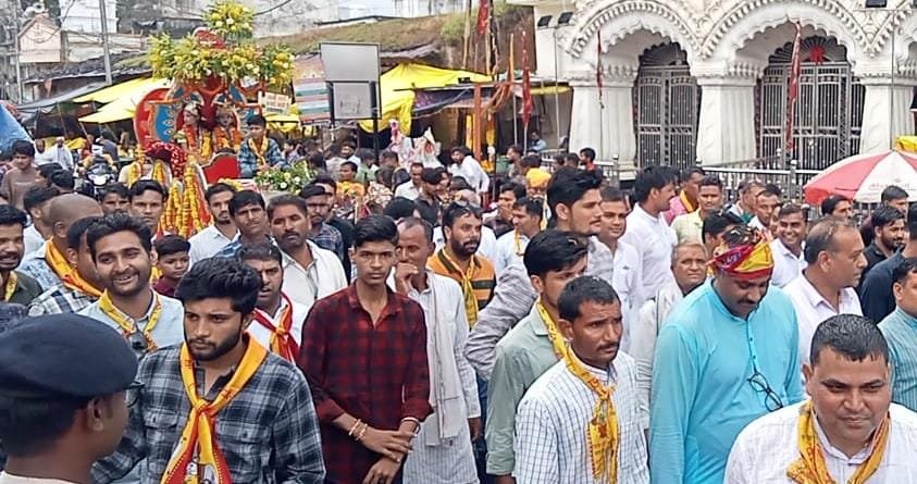 जन्माष्टमी पर राधाकृष्ण बने बाल गोपाल, निकाली भव्य शोभा यात्रा,