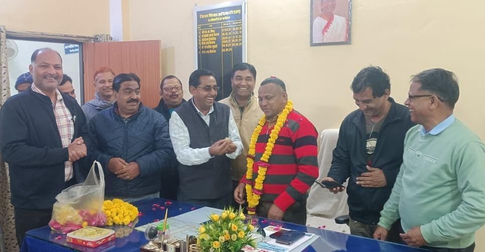 माध्यमिक शिक्षकों के क्रमोन्नति आदेश जारी, राज्य कर्मचारी संघ ने किया डीईओ भिलाला का स्वागत